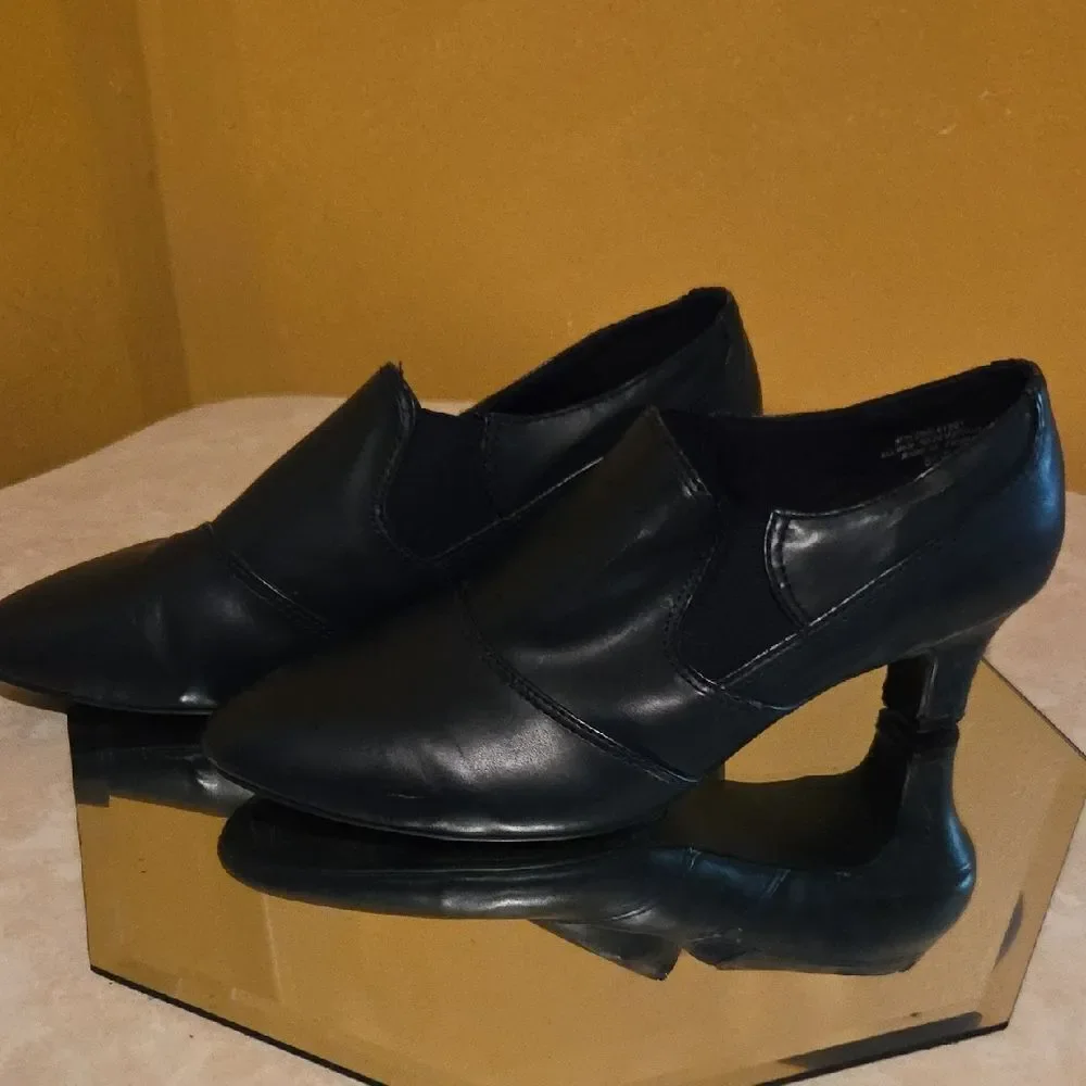 Elegant Black Ankle Booties